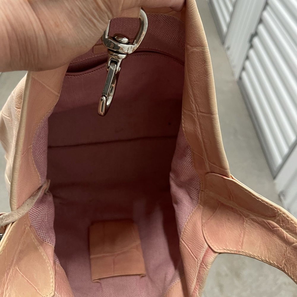 Dooney and Bourke Croco Hobo w/ Dustbag - Picture 4 of 8